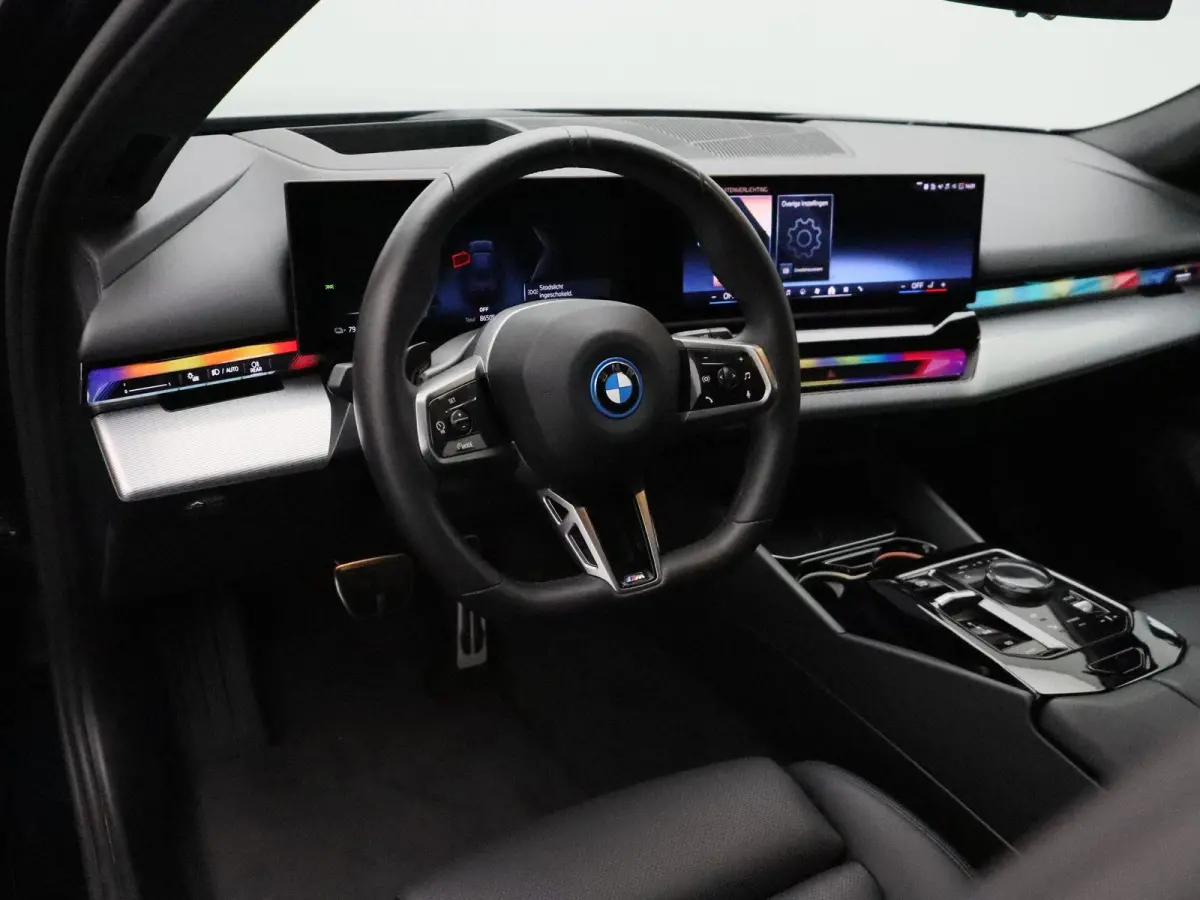 eDrive 40 M Sportpakket Pro | Comfort Access | 	Parking Assistant Plus | Driving Assistant Plus | Harman Kardon | 20''