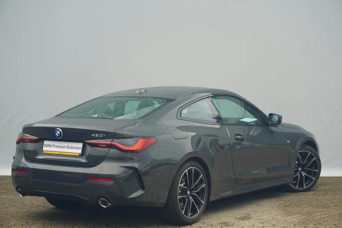 430i High Executive | M Sportpakket | 19" | Hi-Fi | Stoelverwarming |