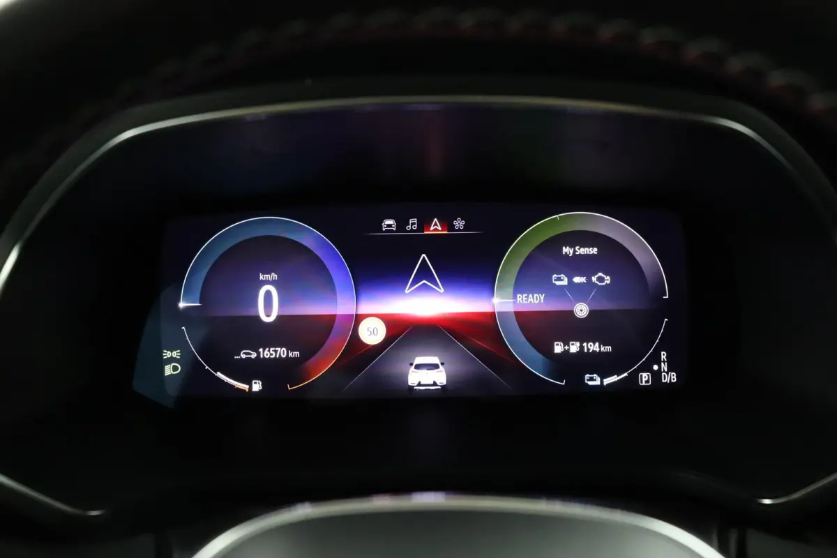 E-Tech Plug-in Hybrid 160 R.S. Line | SoH 95% | Trekhaak | Stoelverw. |