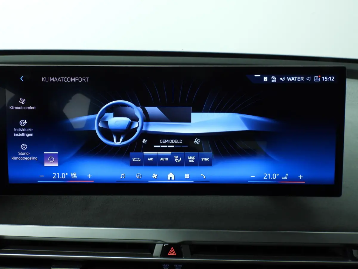 xDrive45 | M-Sportpakket | LED | HUD | Active cruise | Trekhaak | Keyles go | DAB | Harman-kardon sound | Alu 23 inch