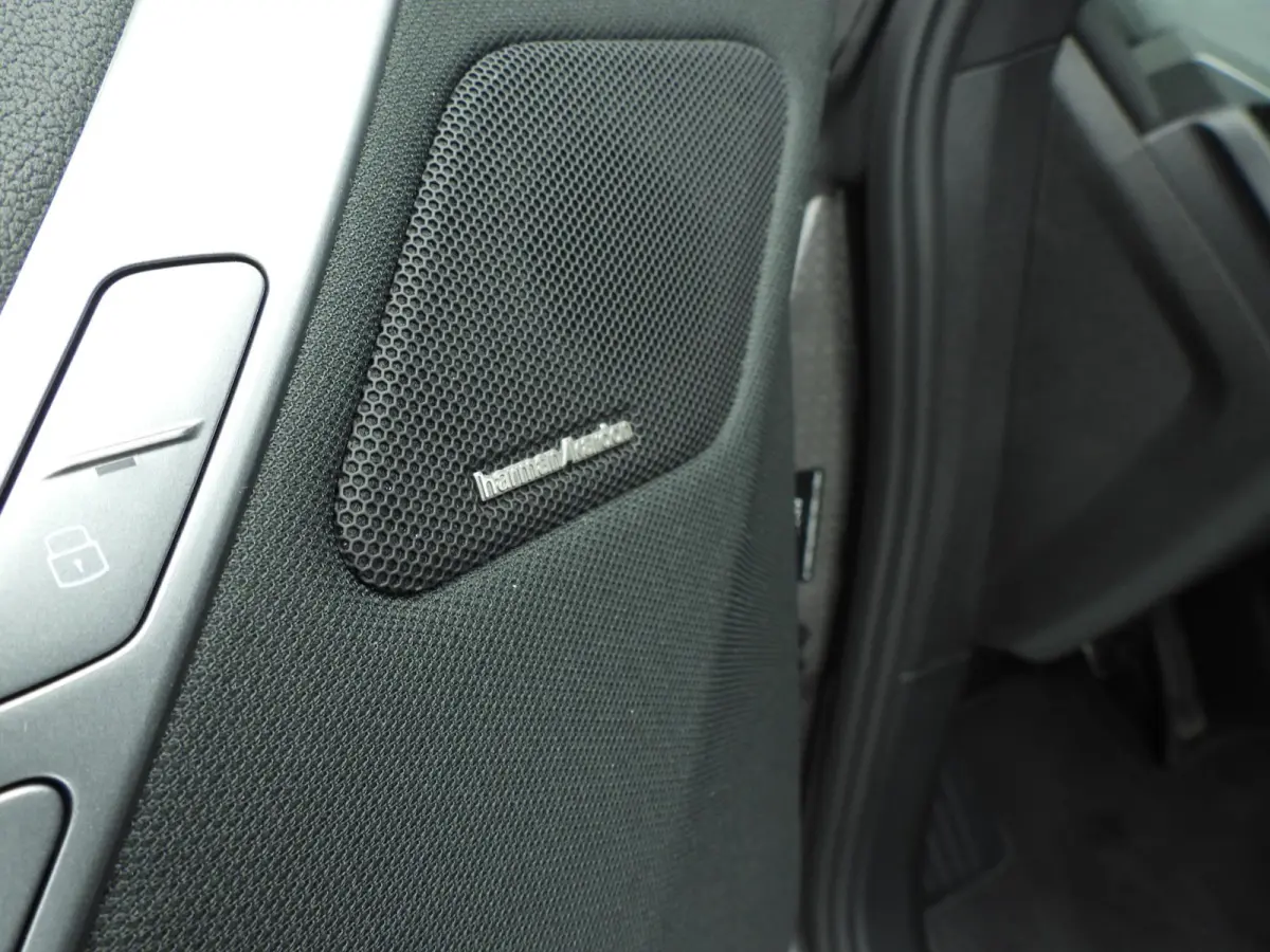 xDrive45 | M-Sportpakket | LED | HUD | Active cruise | Trekhaak | Keyles go | DAB | Harman-kardon sound | Alu 23 inch