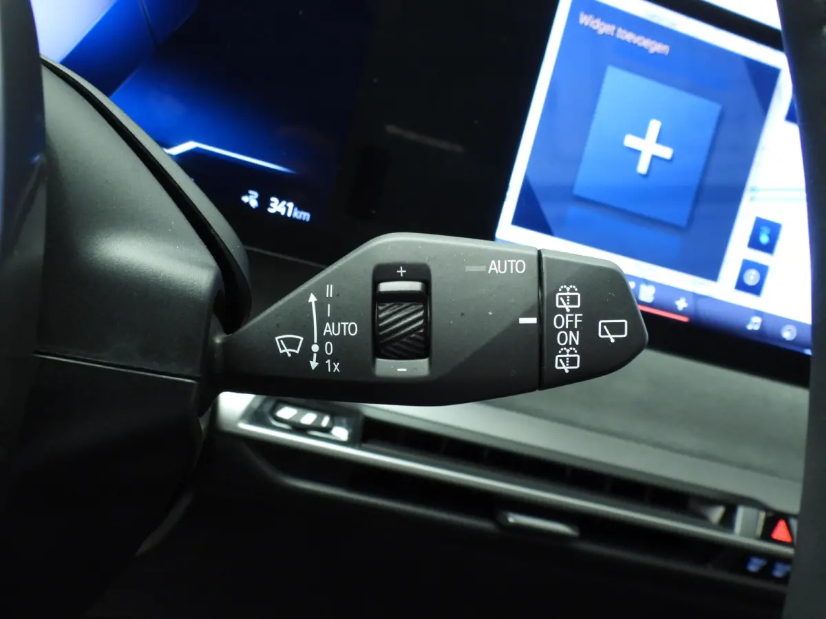 xDrive45 | M-Sportpakket | LED | HUD | Active cruise | Trekhaak | Keyles go | DAB | Harman-kardon sound | Alu 23 inch