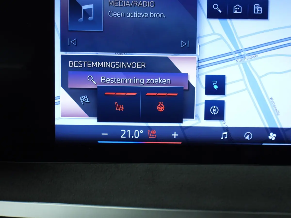 xDrive45 | M-Sportpakket | LED | HUD | Active cruise | Trekhaak | Keyles go | DAB | Harman-kardon sound | Alu 23 inch