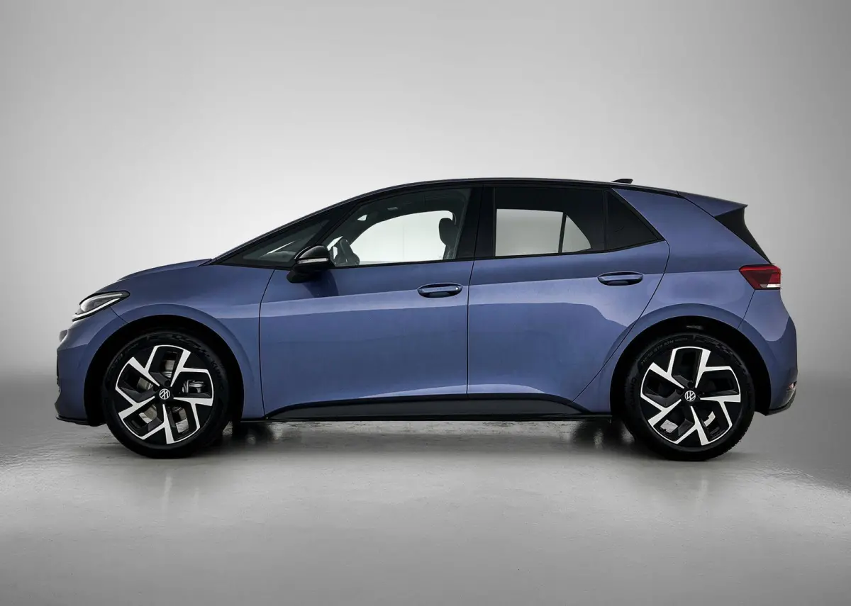 Life 50 kWh 170 PK | Steunhaak | Navigatie | Apple Carplay draadloos | Stoelverwarming | Ruiten getint | 19" Lichtmetalen velgen | Android Auto draadloss | LED verlichting | Camera | Climate