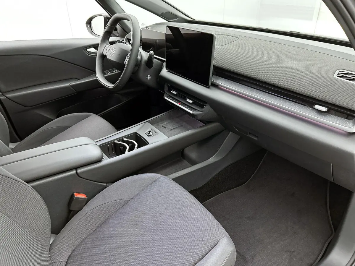 Life 50 kWh 170 PK | Steunhaak | Navigatie | Apple Carplay draadloos | Stoelverwarming | Ruiten getint | 19" Lichtmetalen velgen | Android Auto draadloss | LED verlichting | Camera | Climate