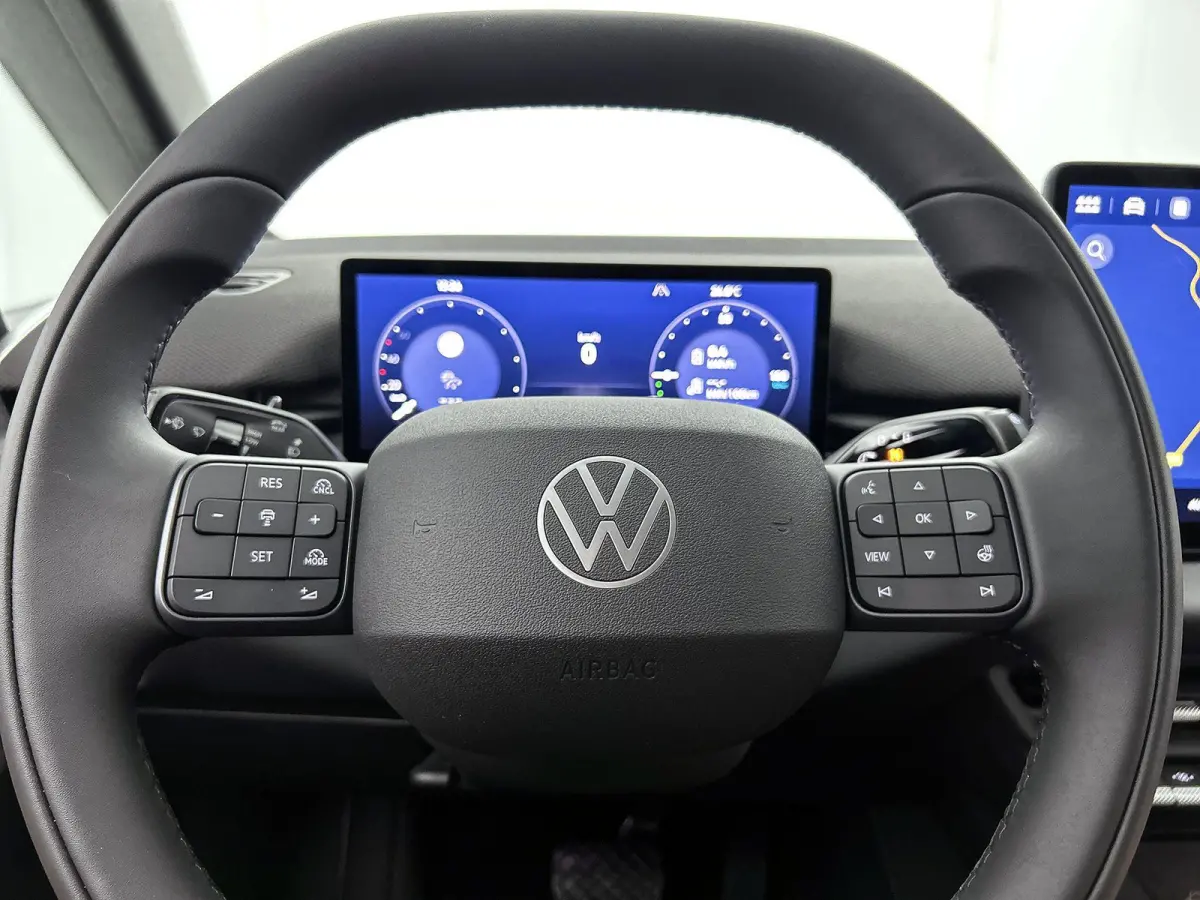 Life 50 kWh 170 PK | Steunhaak | Navigatie | Apple Carplay draadloos | Stoelverwarming | Ruiten getint | 19" Lichtmetalen velgen | Android Auto draadloss | LED verlichting | Camera | Climate