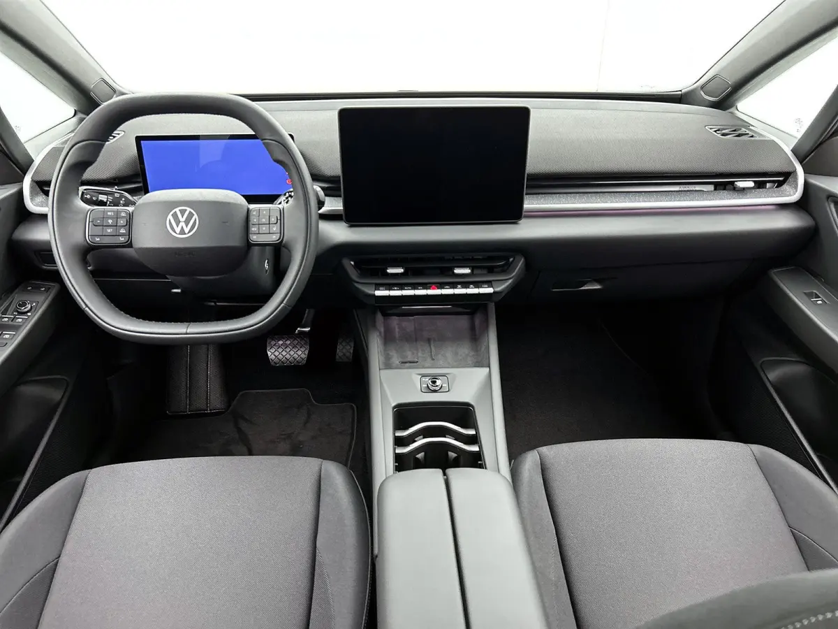 Life 50 kWh 170 PK | Steunhaak | Navigatie | Apple Carplay draadloos | Stoelverwarming | Ruiten getint | 19" Lichtmetalen velgen | Android Auto draadloss | LED verlichting | Camera | Climate