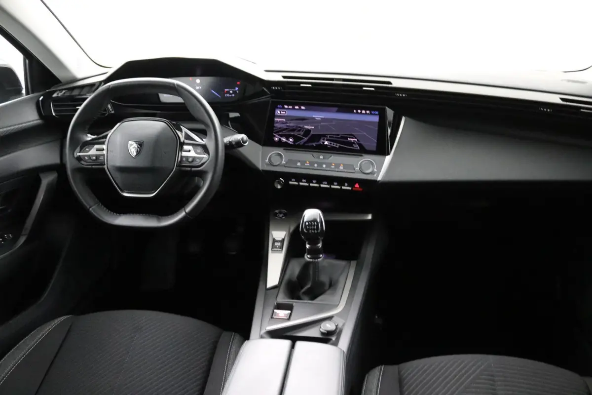 1.2*NAVi*CRUISE*ECC*HAAK*CARPLAY*