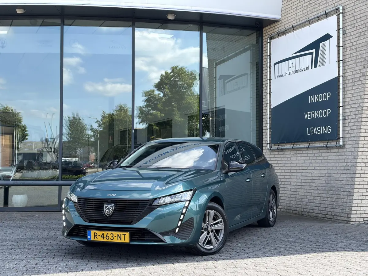 1.2*NAVi*CRUISE*ECC*HAAK*CARPLAY*