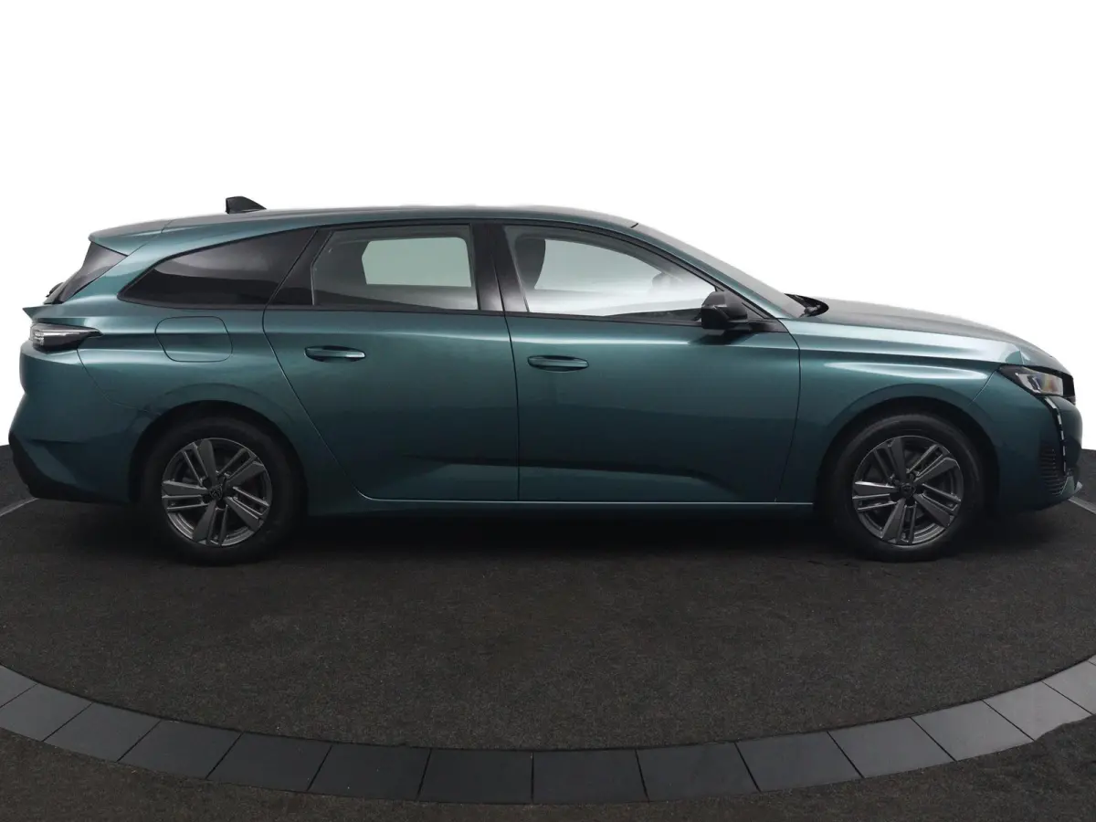 1.2*NAVi*CRUISE*ECC*HAAK*CARPLAY*