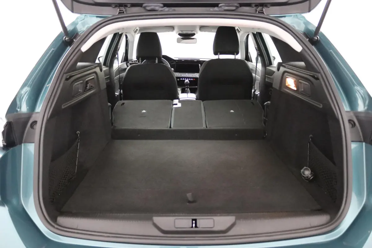 1.2*NAVi*CRUISE*ECC*HAAK*CARPLAY*