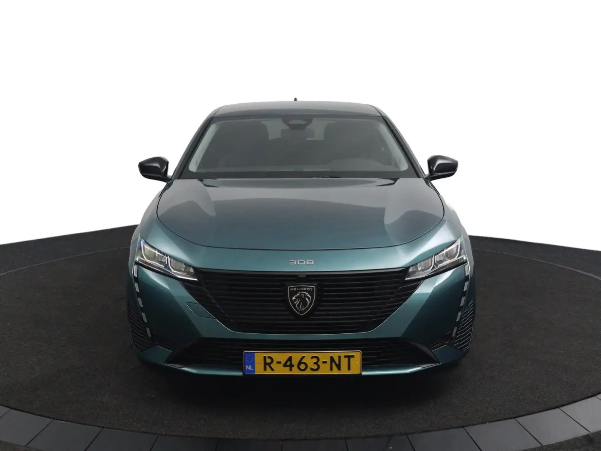 1.2*NAVi*CRUISE*ECC*HAAK*CARPLAY*