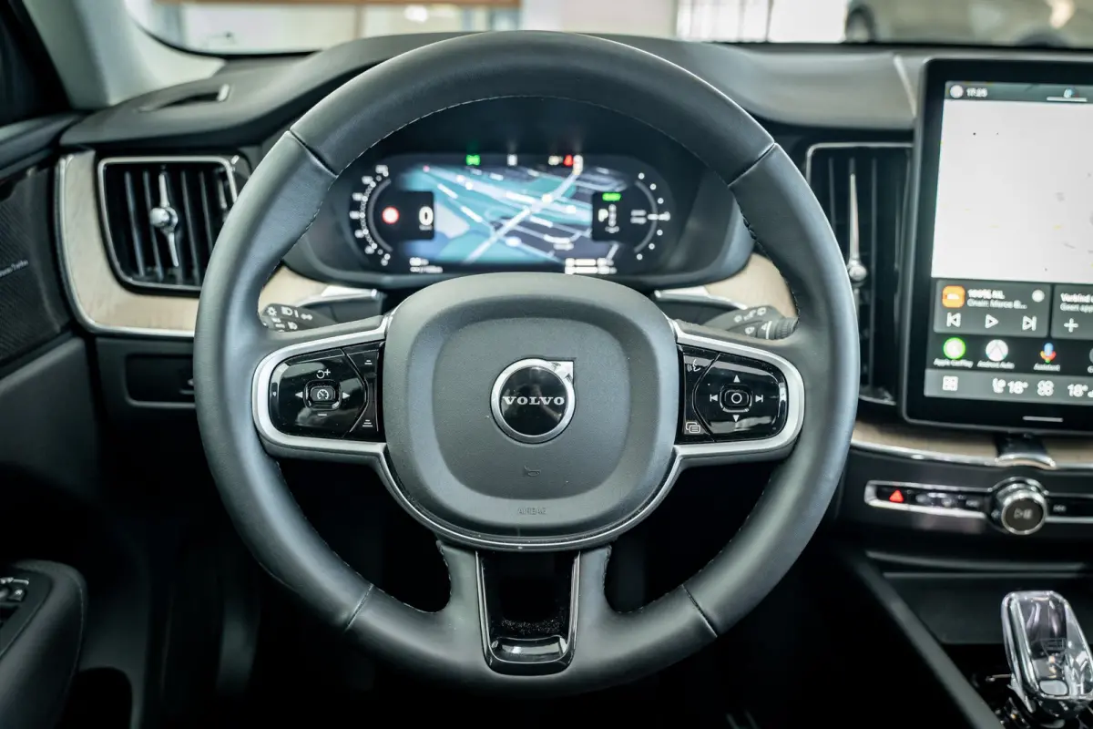 T6 350PK AWD Plus | Pano-dak | 360° | Head Up Display | Trekhaak | All season