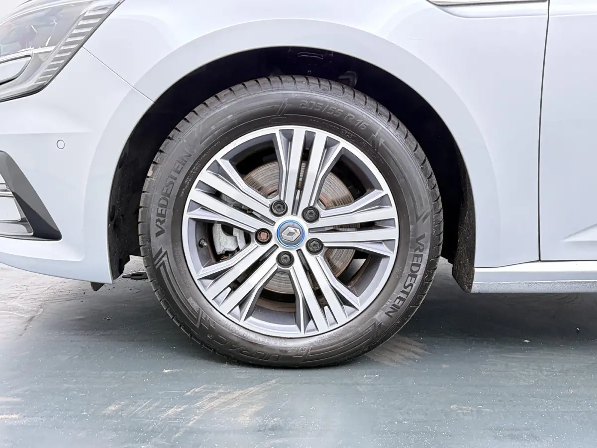 Plug-in Hybrid 160 Intens | SoH 76% | Parkeercamera | Head-Up |