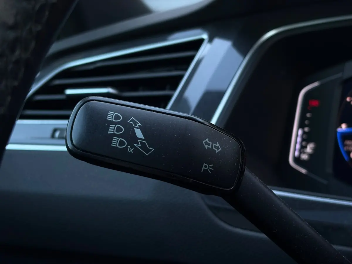 1.5 TSI 130PK R-Line | Panoramadak | Elektrische achterklep | Cruise control adaptief | Stoel verwarming |