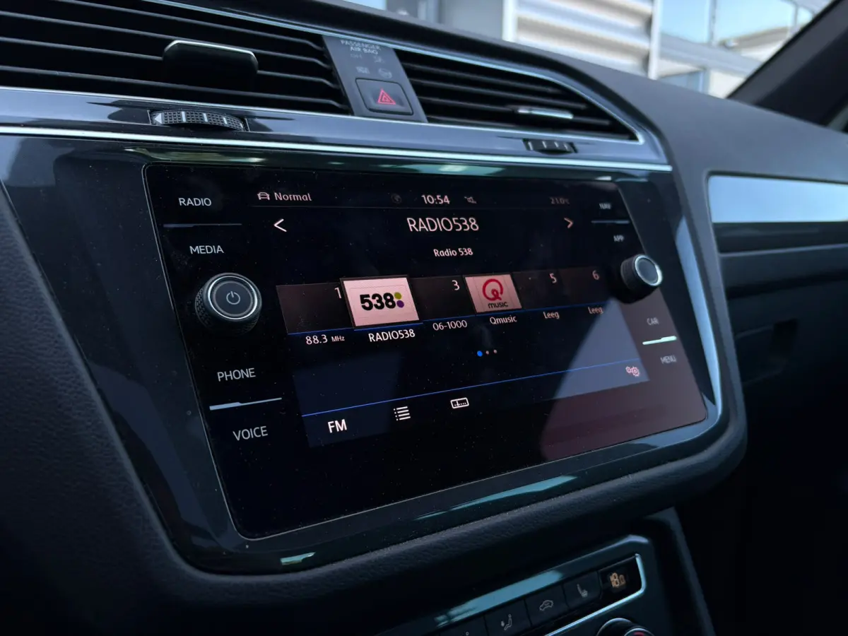 1.5 TSI 130PK R-Line | Panoramadak | Elektrische achterklep | Cruise control adaptief | Stoel verwarming |