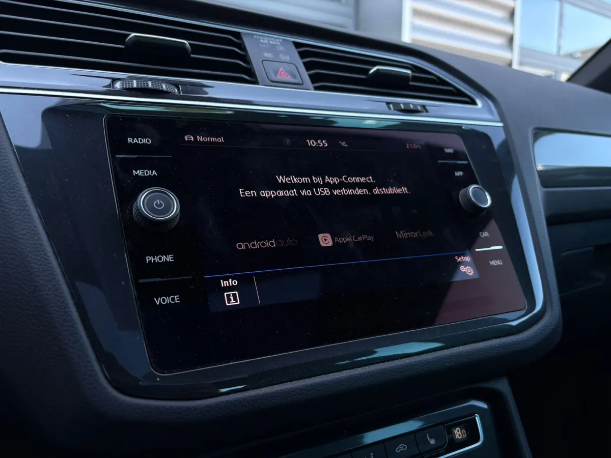 1.5 TSI 130PK R-Line | Panoramadak | Elektrische achterklep | Cruise control adaptief | Stoel verwarming |
