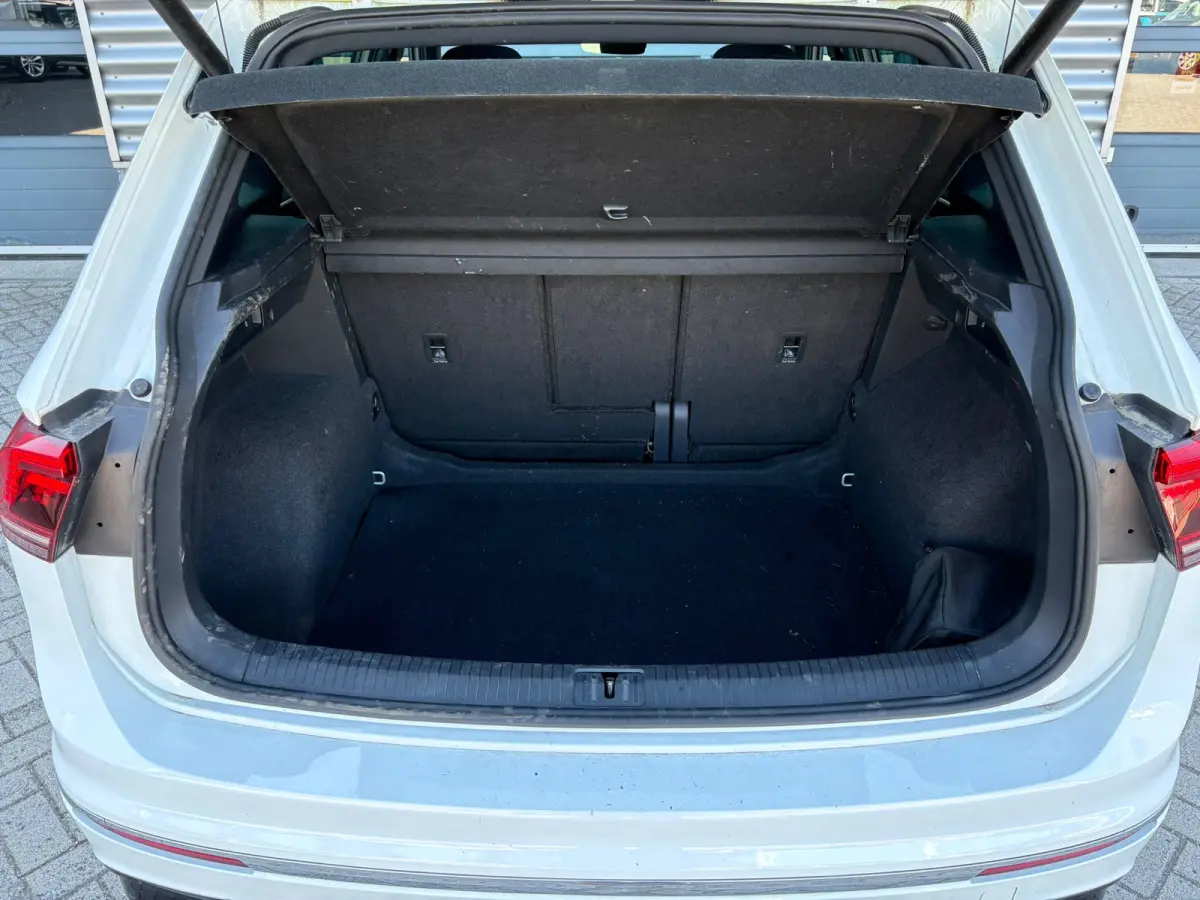 1.5 TSI 130PK R-Line | Panoramadak | Elektrische achterklep | Cruise control adaptief | Stoel verwarming |