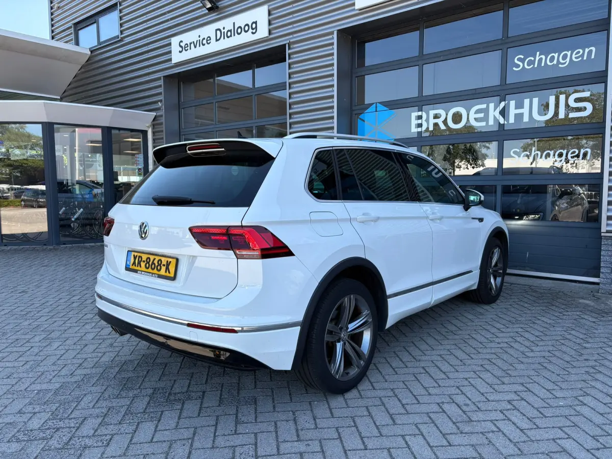 1.5 TSI 130PK R-Line | Panoramadak | Elektrische achterklep | Cruise control adaptief | Stoel verwarming |