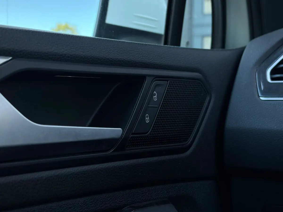 1.5 TSI 130PK R-Line | Panoramadak | Elektrische achterklep | Cruise control adaptief | Stoel verwarming |