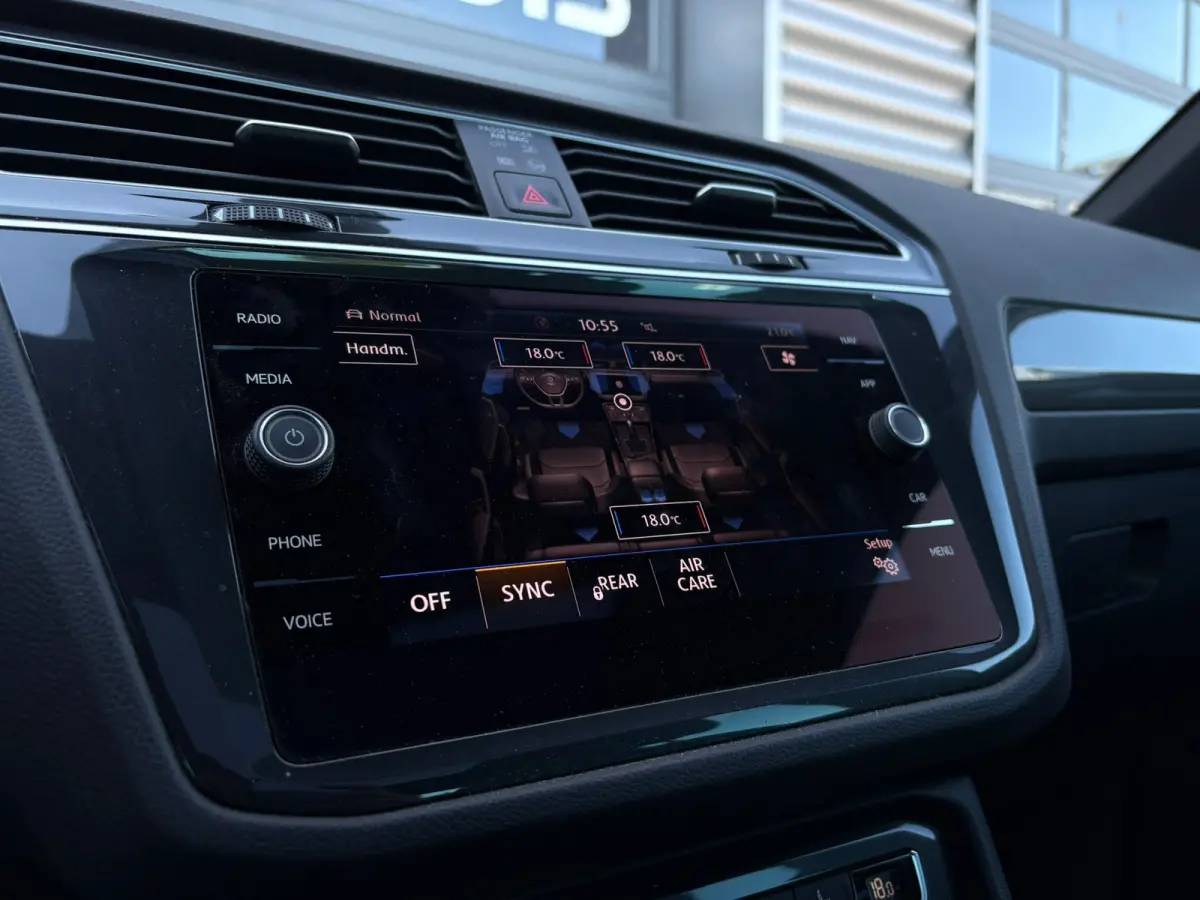 1.5 TSI 130PK R-Line | Panoramadak | Elektrische achterklep | Cruise control adaptief | Stoel verwarming |