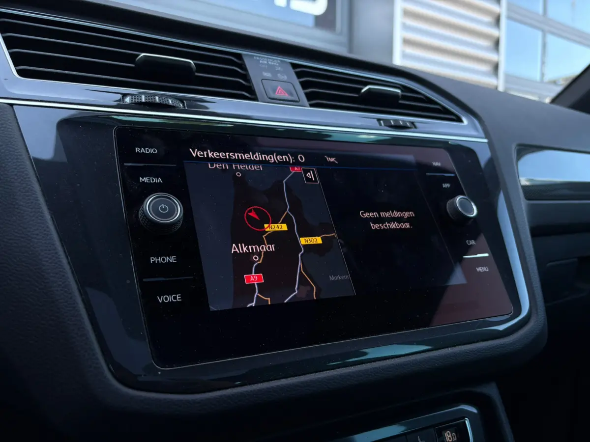 1.5 TSI 130PK R-Line | Panoramadak | Elektrische achterklep | Cruise control adaptief | Stoel verwarming |