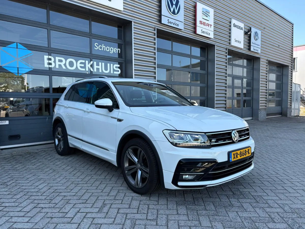 1.5 TSI 130PK R-Line | Panoramadak | Elektrische achterklep | Cruise control adaptief | Stoel verwarming |