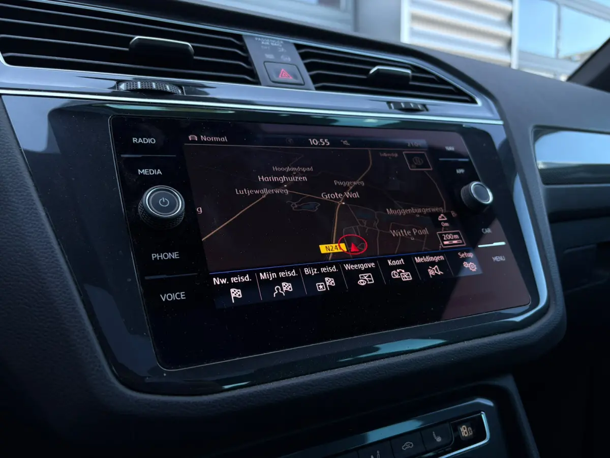 1.5 TSI 130PK R-Line | Panoramadak | Elektrische achterklep | Cruise control adaptief | Stoel verwarming |
