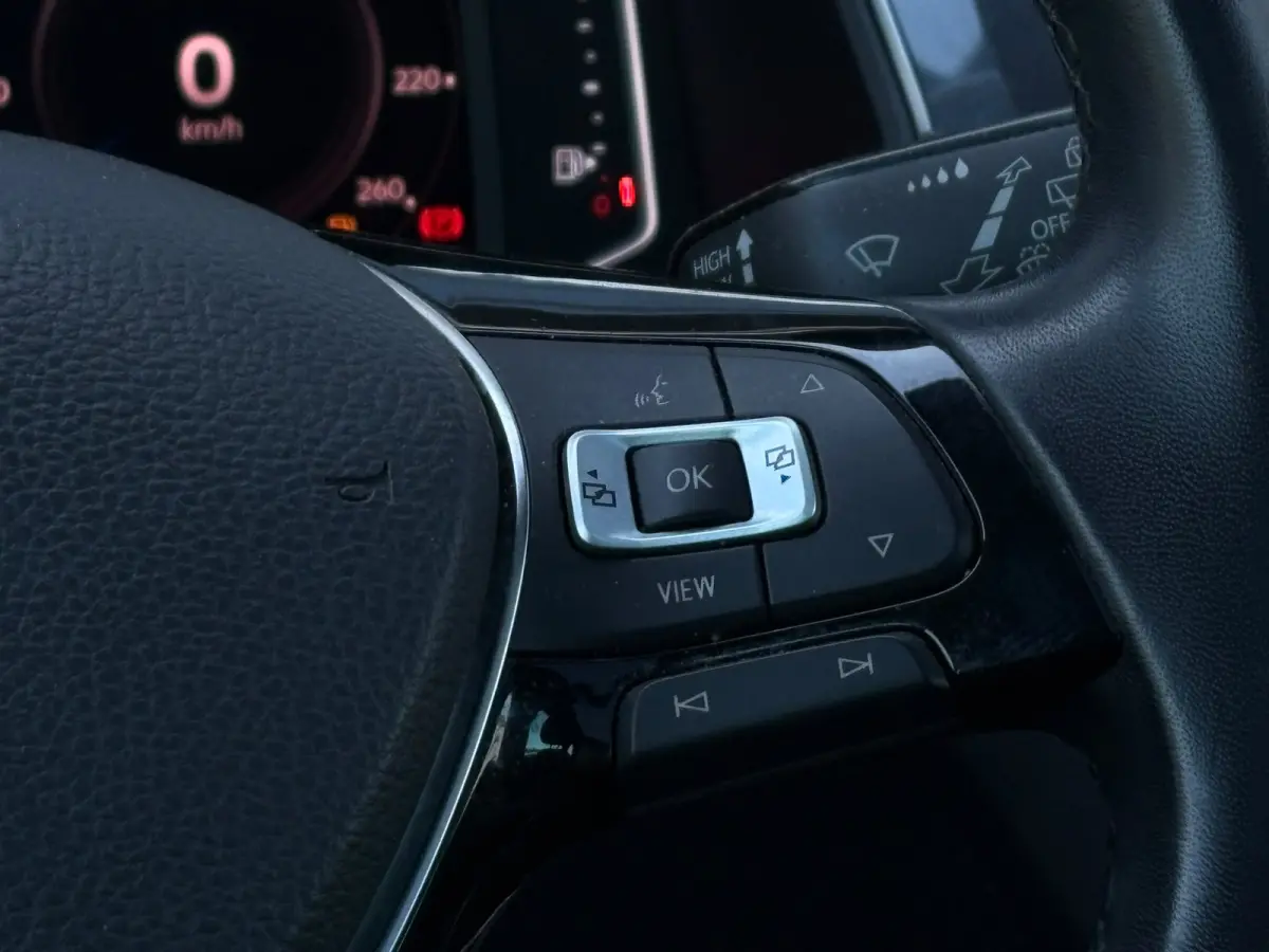 1.5 TSI 130PK R-Line | Panoramadak | Elektrische achterklep | Cruise control adaptief | Stoel verwarming |
