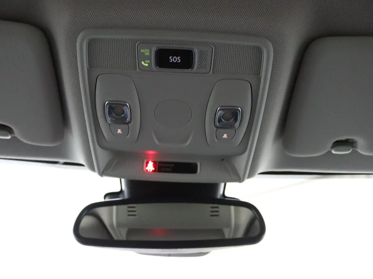 E-TECH Hybrid 145 Intens | Adapt. Cruise | Groot Navi | Parkeercamera |