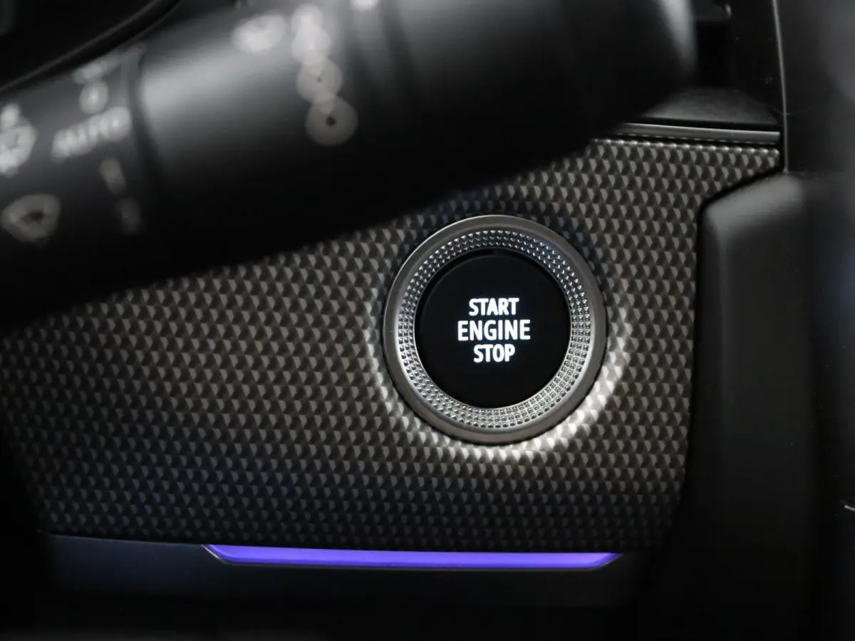 E-TECH Hybrid 145 Intens | Adapt. Cruise | Groot Navi | Parkeercamera |