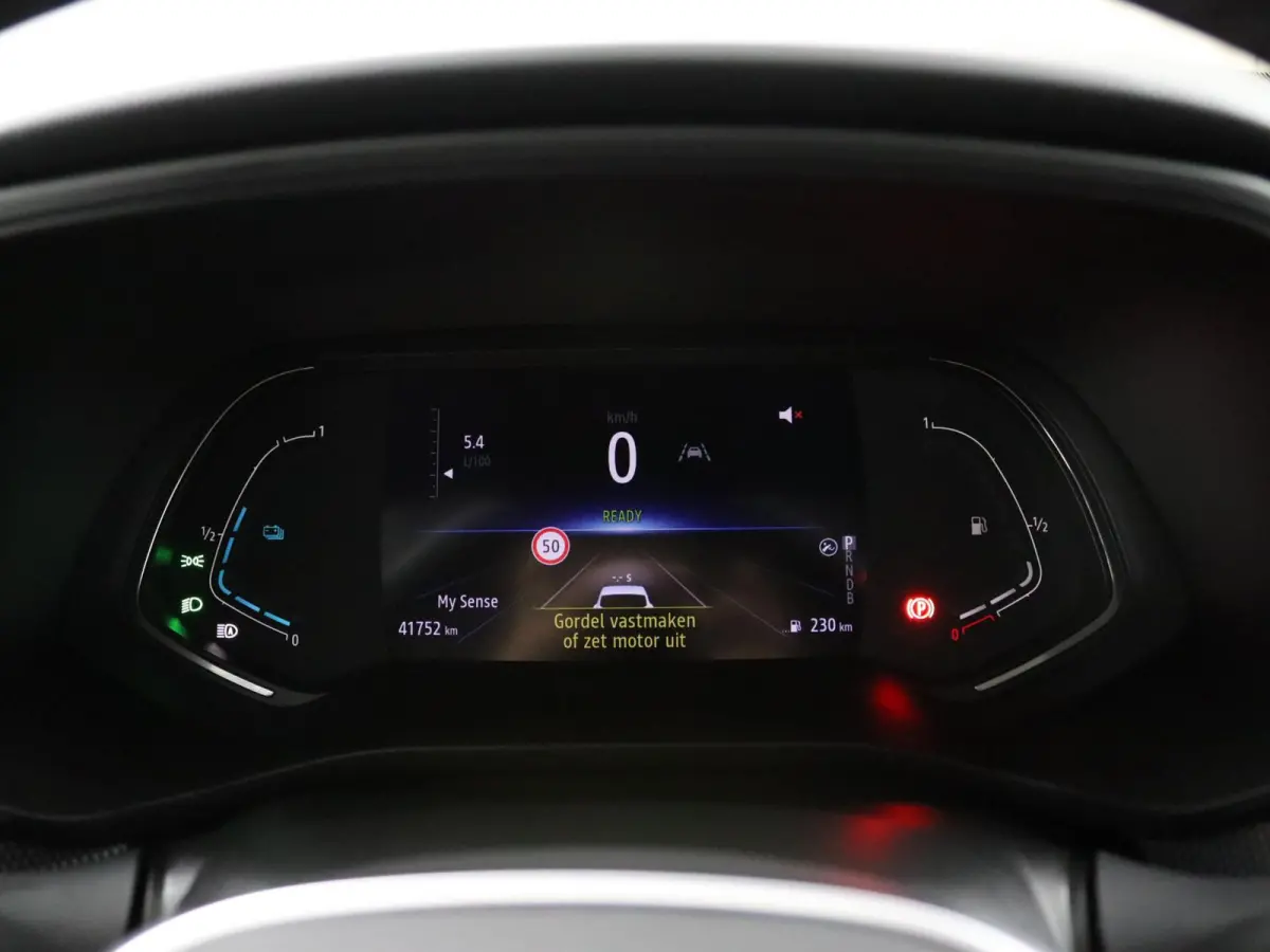 E-TECH Hybrid 145 Intens | Adapt. Cruise | Groot Navi | Parkeercamera |