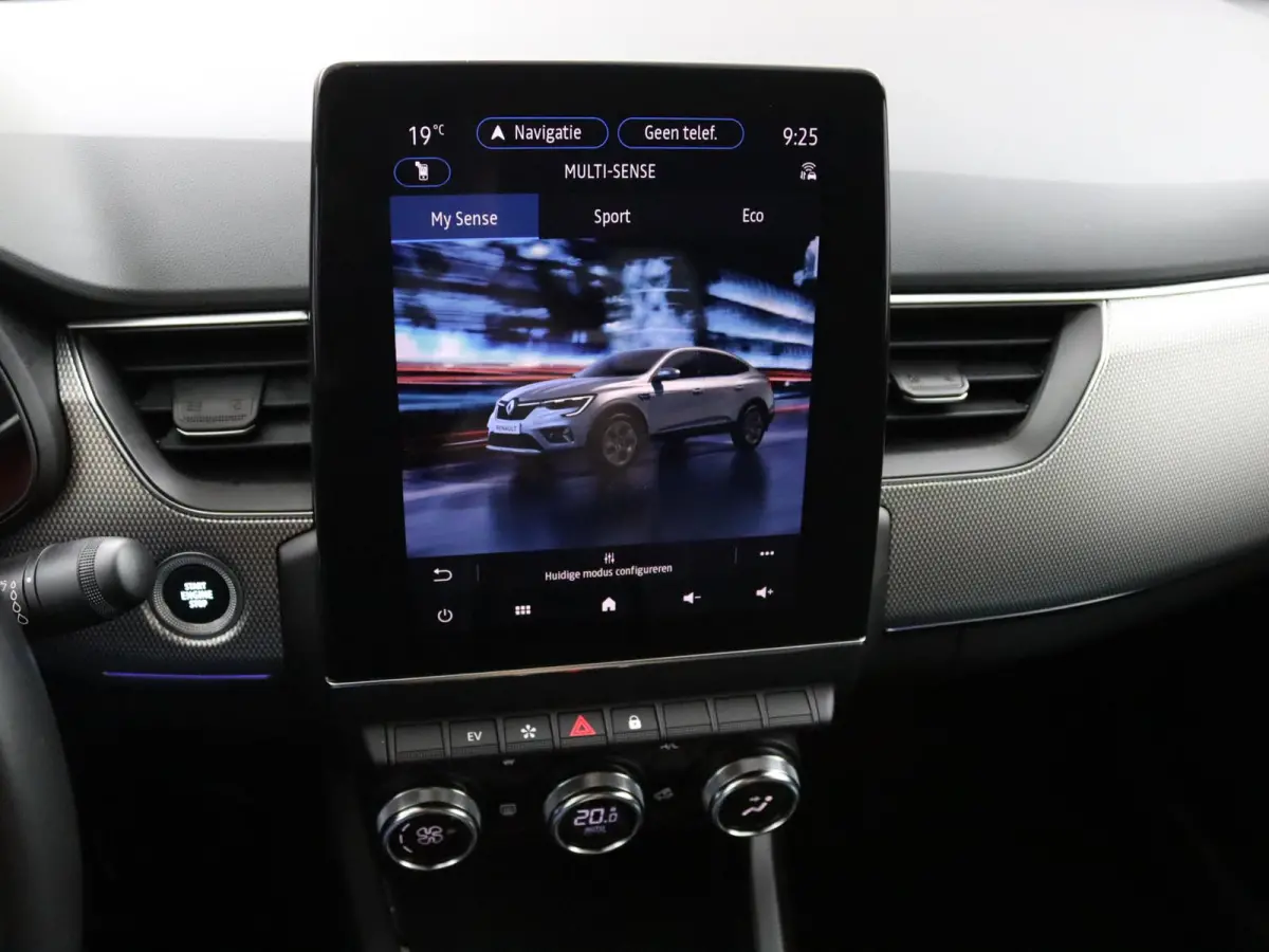E-TECH Hybrid 145 Intens | Adapt. Cruise | Groot Navi | Parkeercamera |