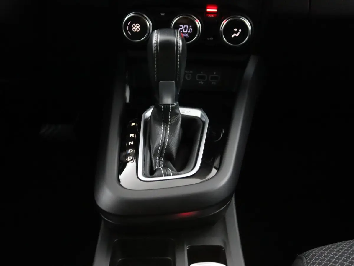 E-TECH Hybrid 145 Intens | Adapt. Cruise | Groot Navi | Parkeercamera |