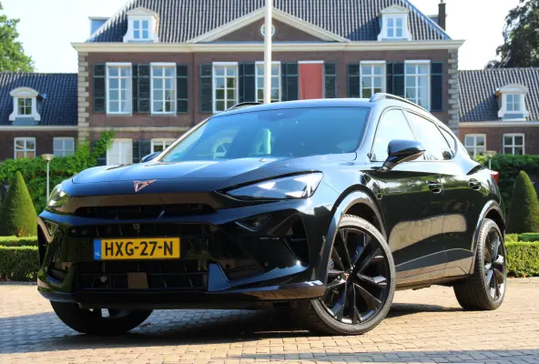 VZ Performance | NL-AUTO! | 1E EIGENAAR! | 360° CAMERA | STOEL + STUURVERWARMING | ELEKTR. STOEL INCL. MEMORY | ADAPTIVE CRUISE | LANE ASSIST | LED | DEALER OH!