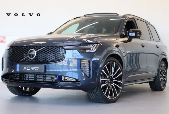 T8 406PK AWD Ultra Dark Executive B&W | 22" | Luchtvering | Massage/ventilatie | Full Option!