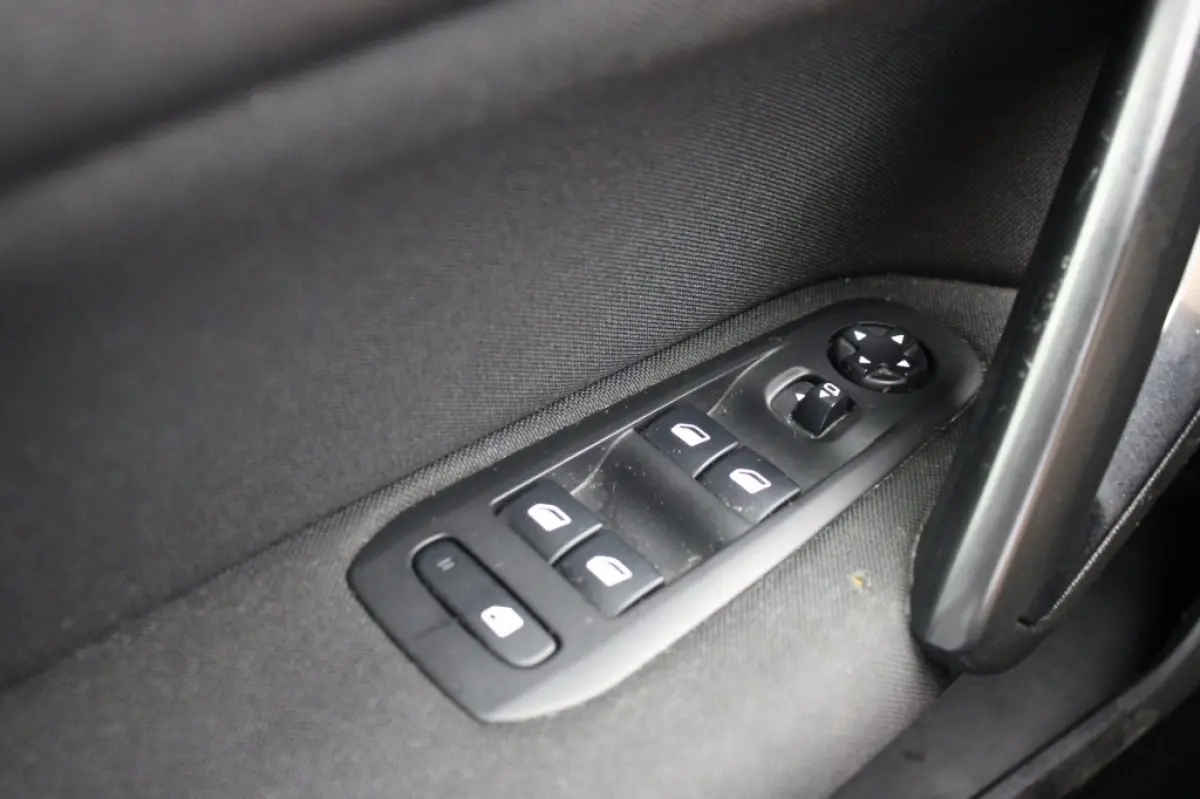 1.2 Puretech Active - Digitaal Cockpit, Carplay, Cruise, Trekhaak