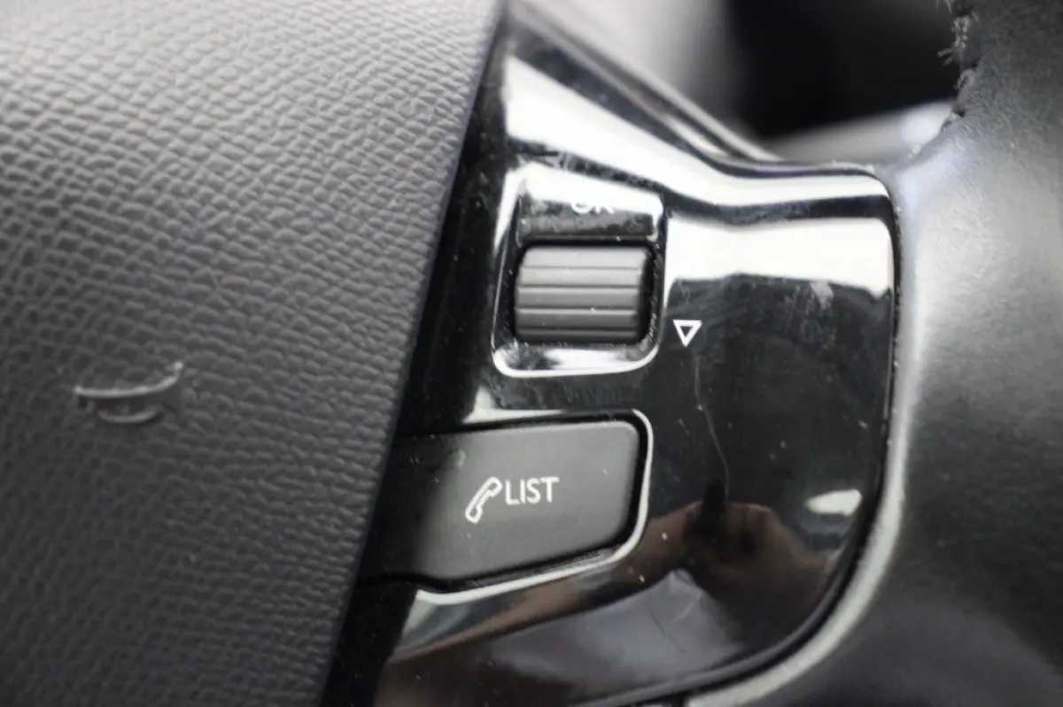 1.2 Puretech Active - Digitaal Cockpit, Carplay, Cruise, Trekhaak