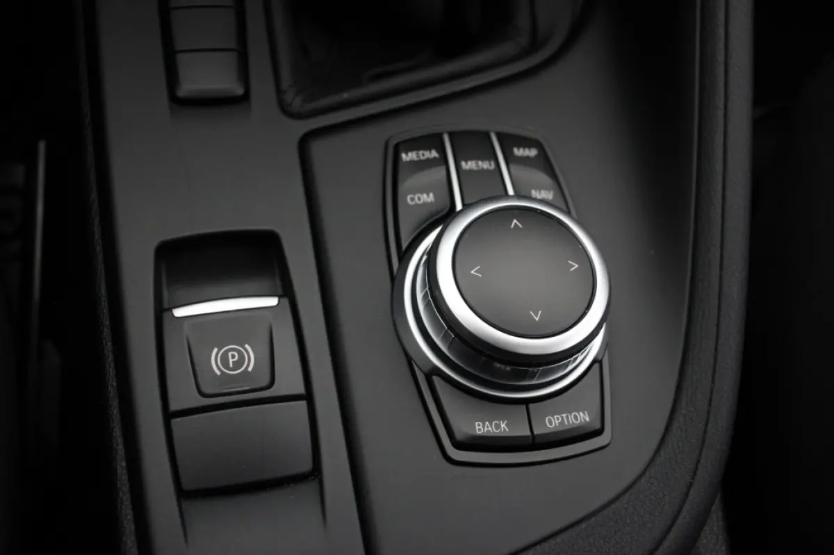 SDrive18i Business Editon Plus - Panorama, Camera, Navi