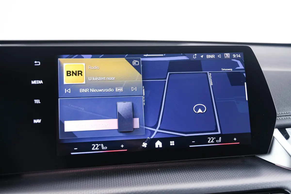 eDrive20 67 kWh M Sport Edition Panoramadak - Sportstoelen - Elektrisch verwarmde voorstoelen - Getinte Ruiten - Parking/Driving Assistant Plus - Head up - Comfort Access -
