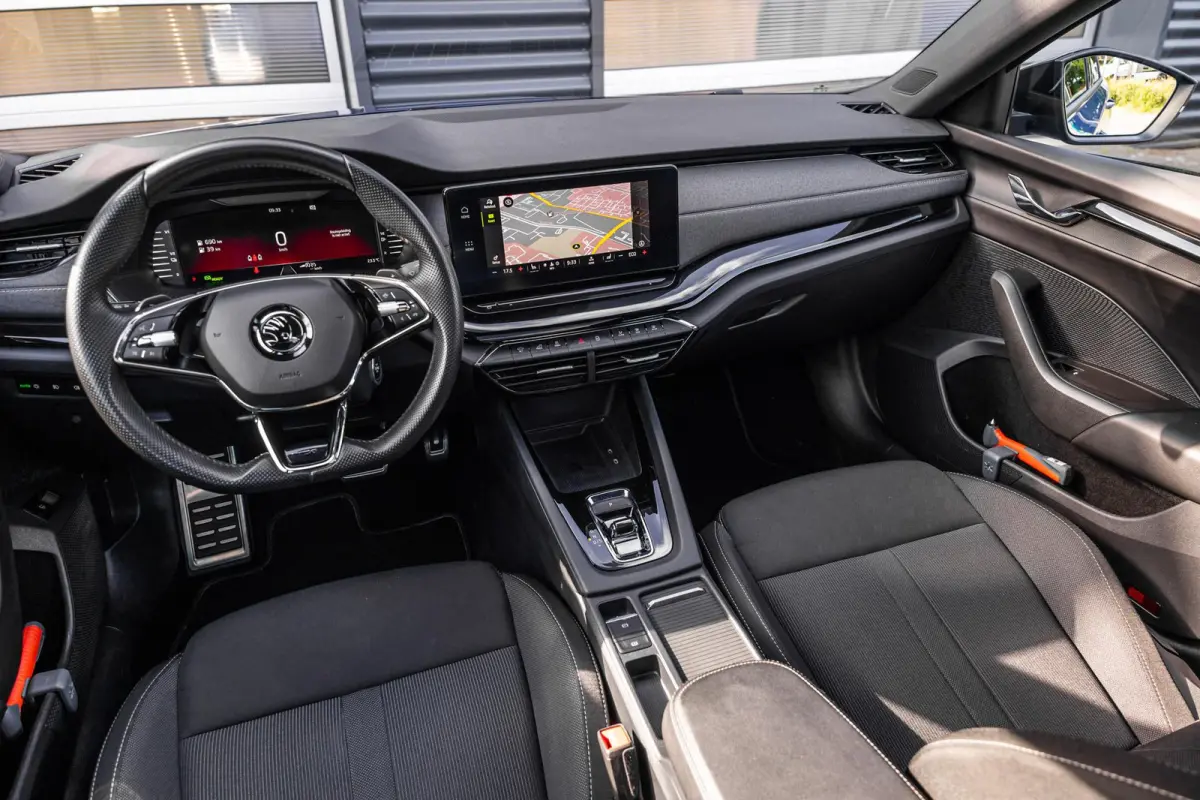 1.4 TSI 204pk iV PHEV Sportline Business | SoH 91% | Panoramadak | Keyless Entry | Cruise Control | Apple CarPlay/ Android Auto | Navigatie | Stoelverwarming