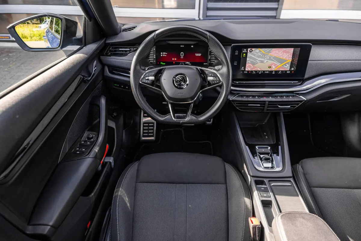 1.4 TSI 204pk iV PHEV Sportline Business | SoH 91% | Panoramadak | Keyless Entry | Cruise Control | Apple CarPlay/ Android Auto | Navigatie | Stoelverwarming