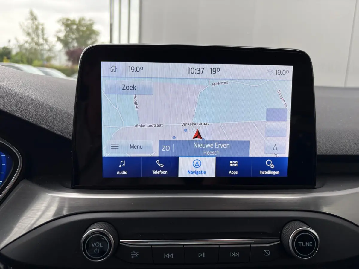 125PK EcoB. Automaat Titanium Carplay-android/Navigatie/Parkeerhulp/Camera/Keyfree