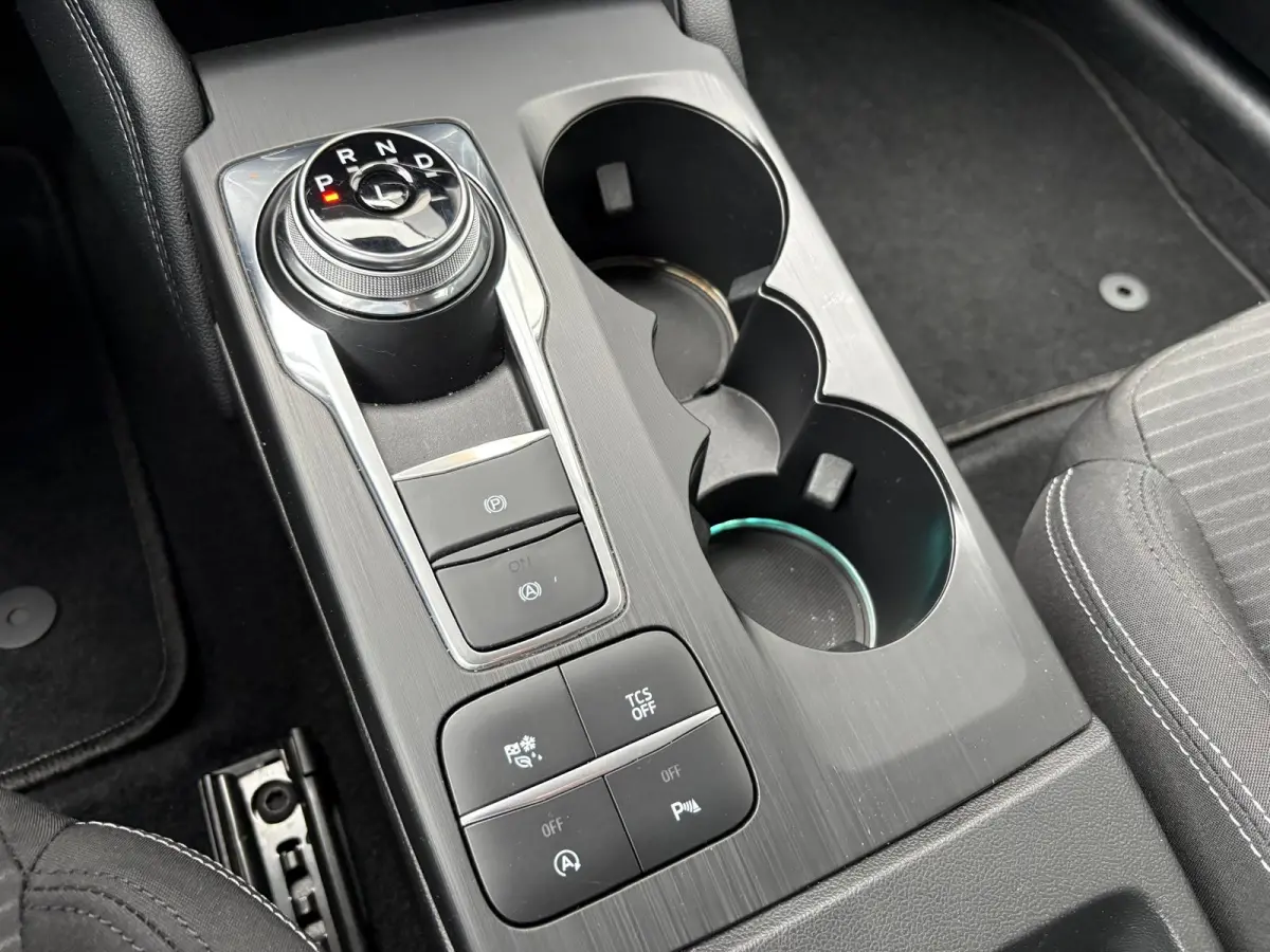 125PK EcoB. Automaat Titanium Carplay-android/Navigatie/Parkeerhulp/Camera/Keyfree