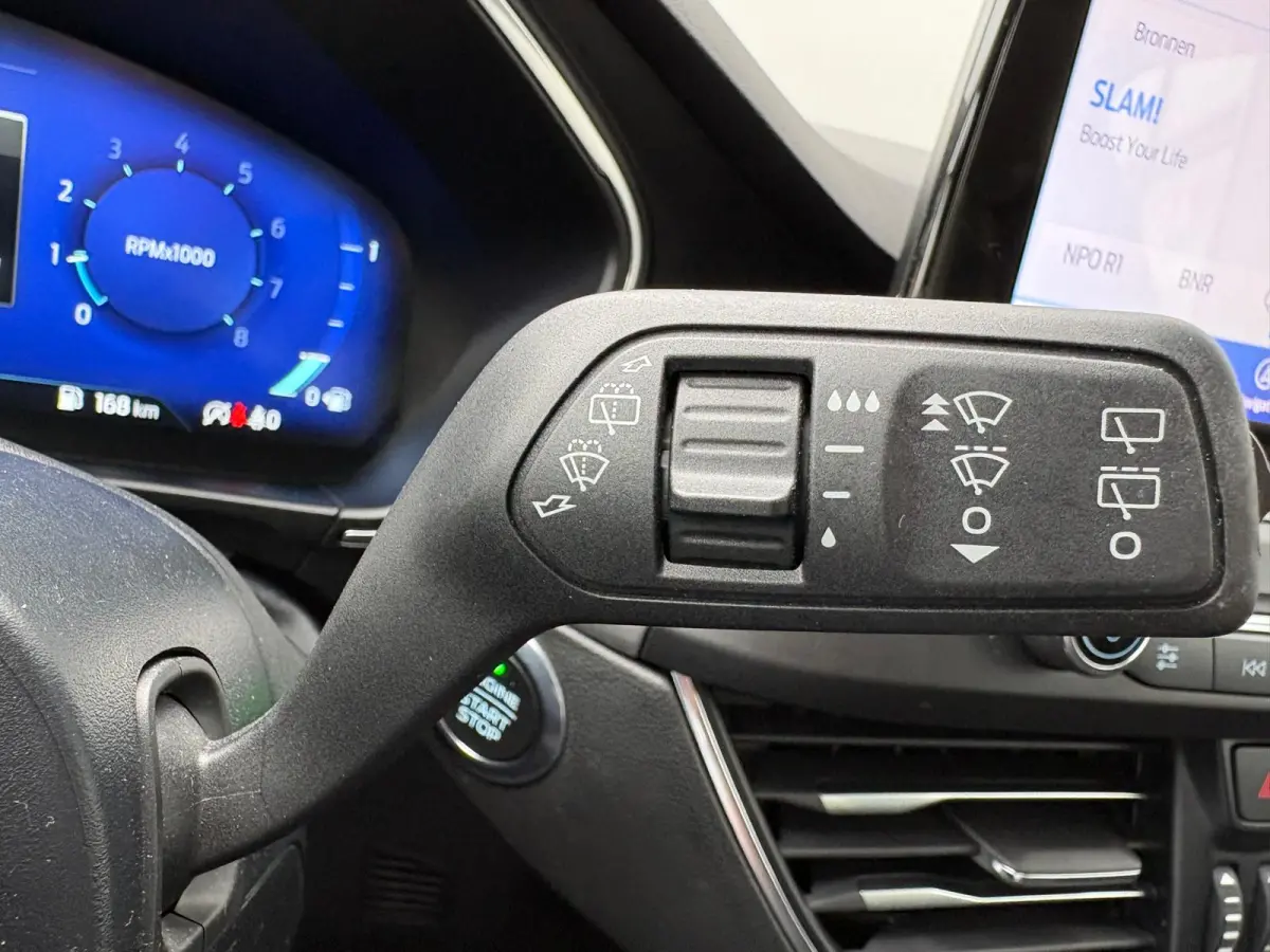 125PK EcoB. Automaat Titanium Carplay-android/Navigatie/Parkeerhulp/Camera/Keyfree