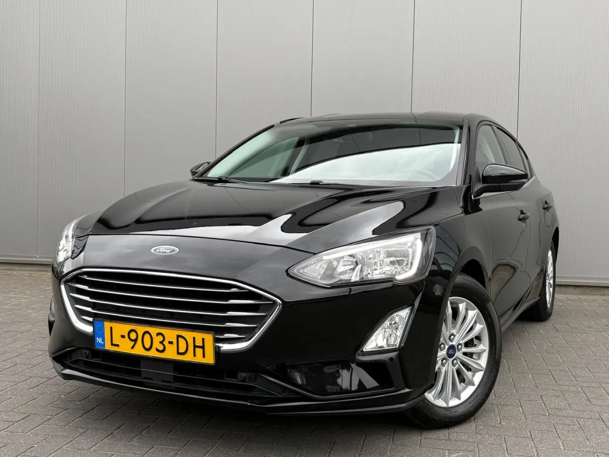 125PK EcoB. Automaat Titanium Carplay-android/Navigatie/Parkeerhulp/Camera/Keyfree