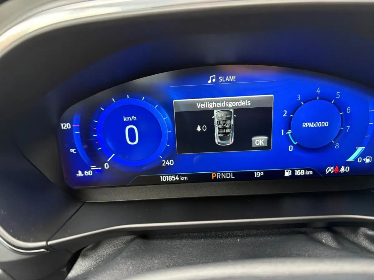 125PK EcoB. Automaat Titanium Carplay-android/Navigatie/Parkeerhulp/Camera/Keyfree