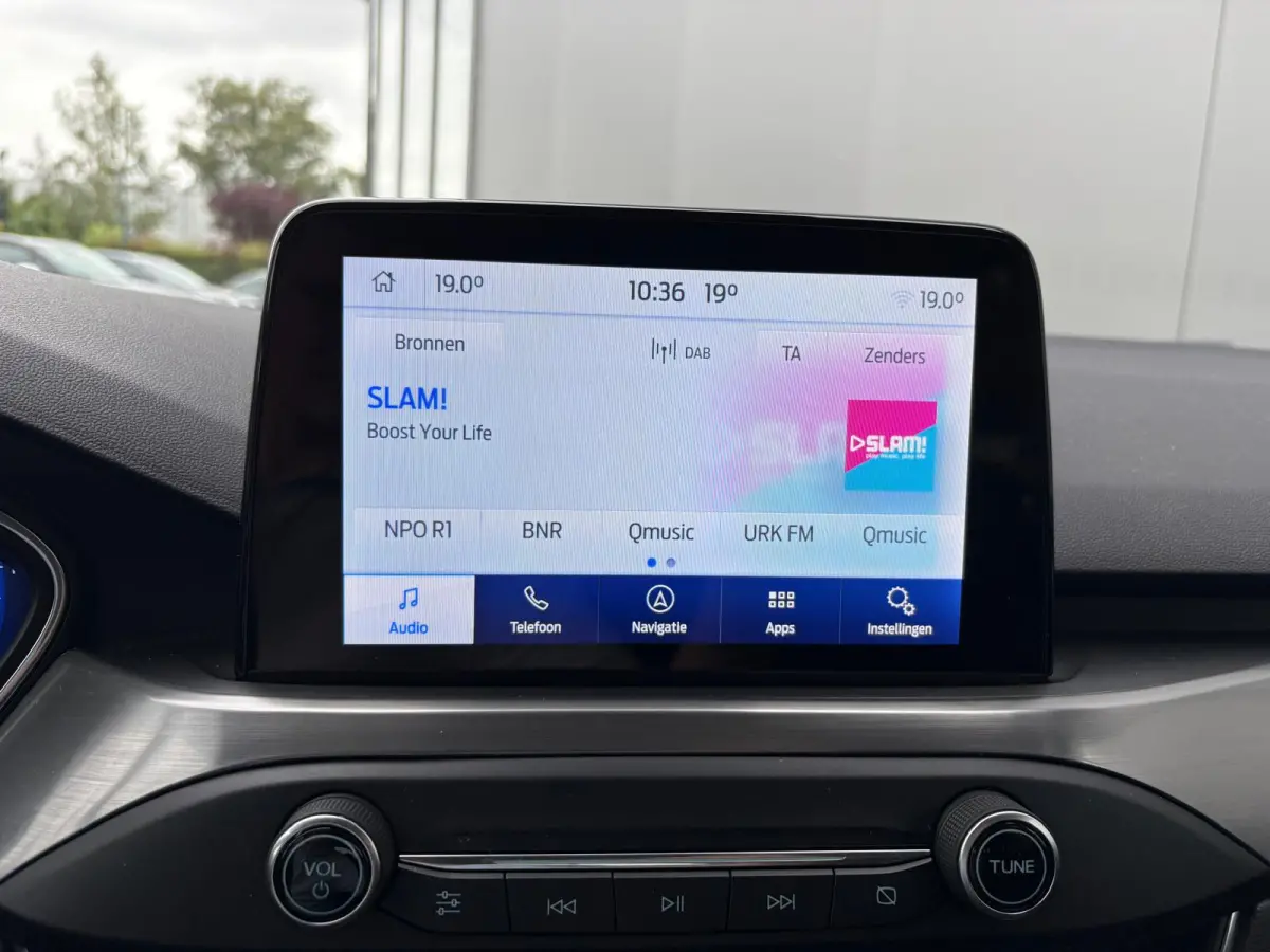 125PK EcoB. Automaat Titanium Carplay-android/Navigatie/Parkeerhulp/Camera/Keyfree