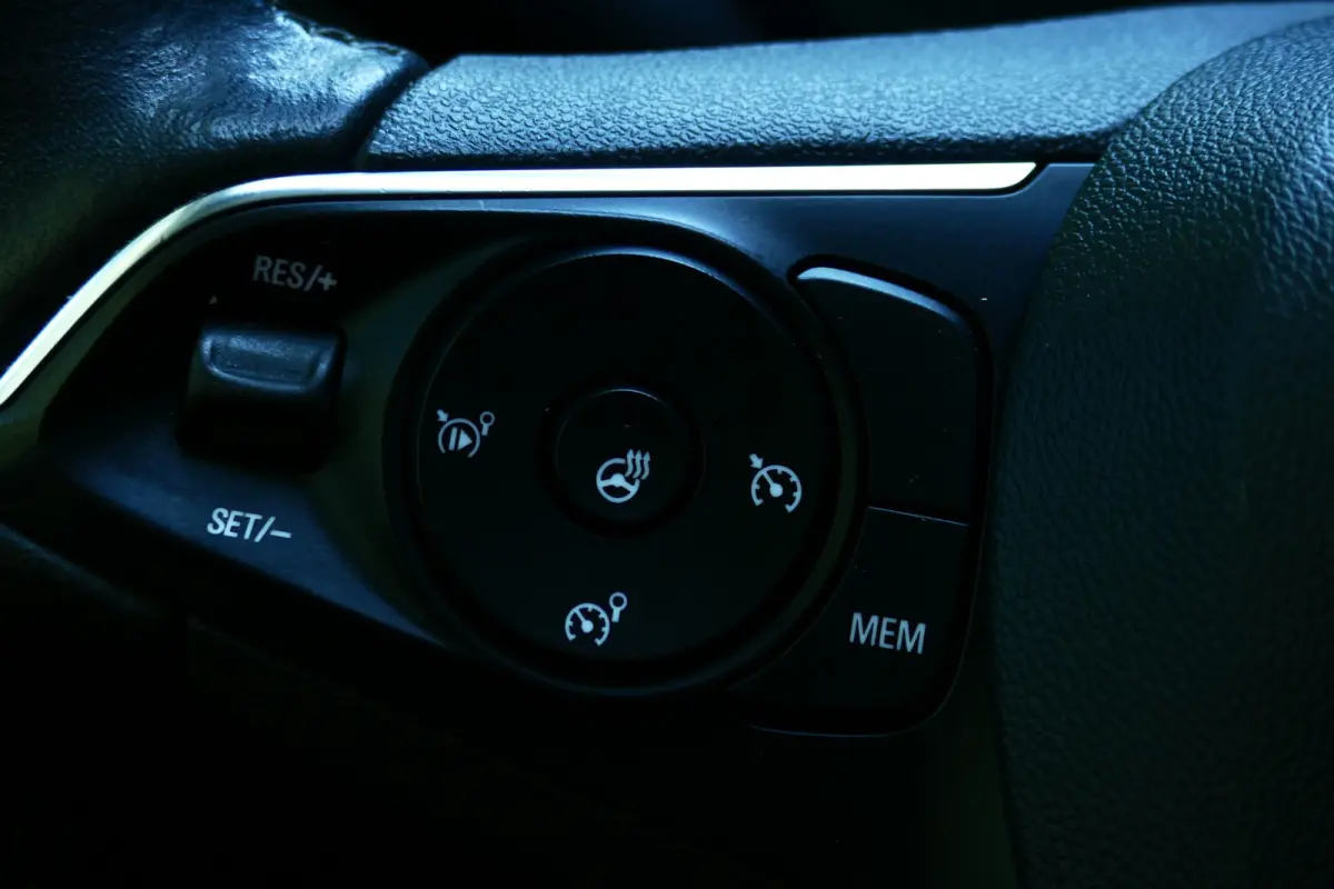1.2 TURBO 130PK ELLEGANCE / CAMERA / STOEL-STUURVERWARMING / AGR / 17"LMV / NAVI / CLIMA / LED / PDC / BLUETOOTH / CRUISECONTROL / 1E EIGENAAR / SCHITTERENDE STAAT !!