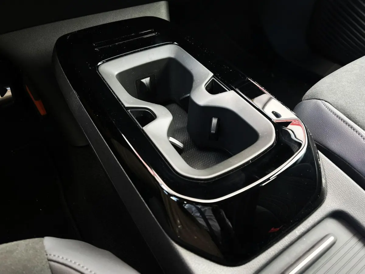 286pk Pro Limited Edition 77 kWh | App Connect | Navigatie | Stoelverwarming